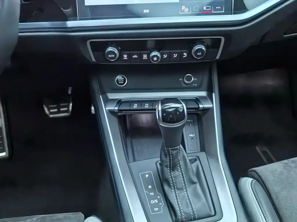 Audi Q3 2022 — фото 15