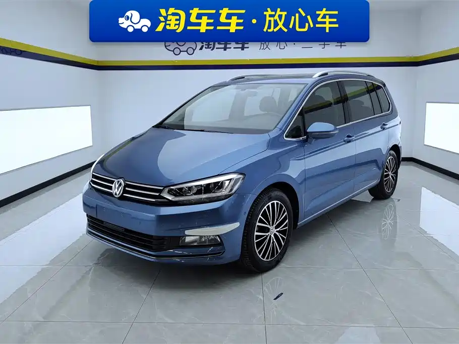 Volkswagen Touran 2016 — фото 1