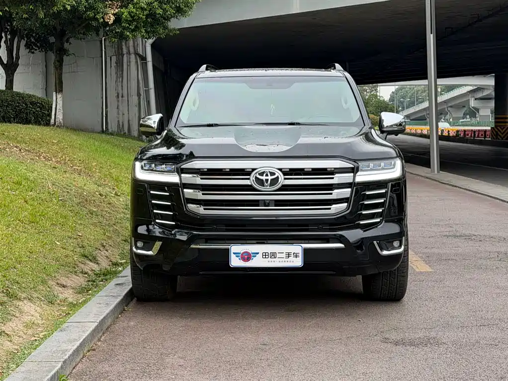 Toyota Land Cruiser 2023 — фото 2