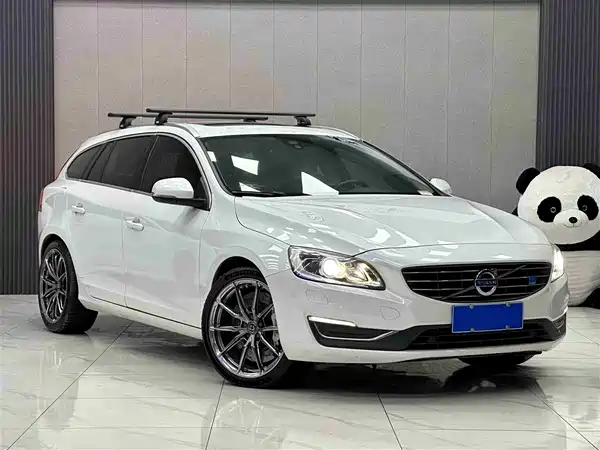 Volvo V60 2015