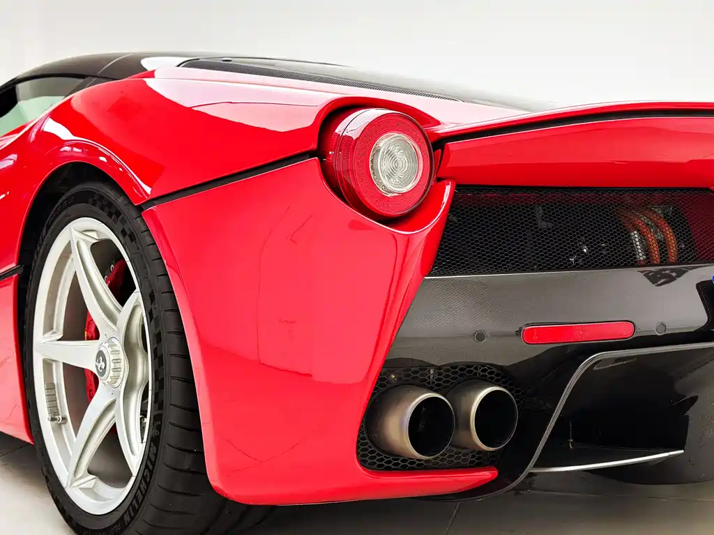 Ferrari LaFerrari 2015 — фото 18