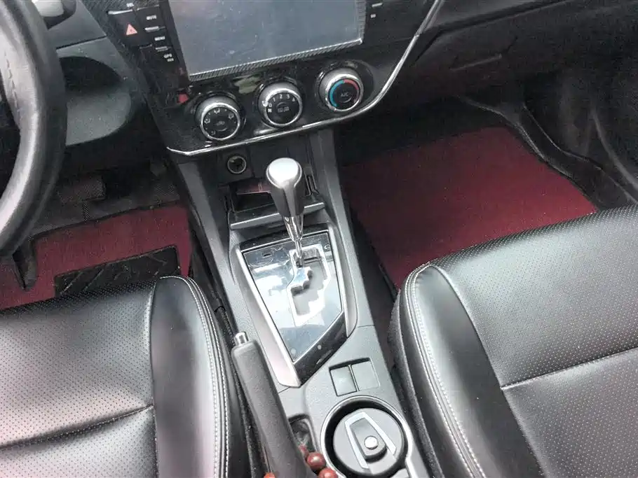 Toyota Corolla 2016 — фото 16