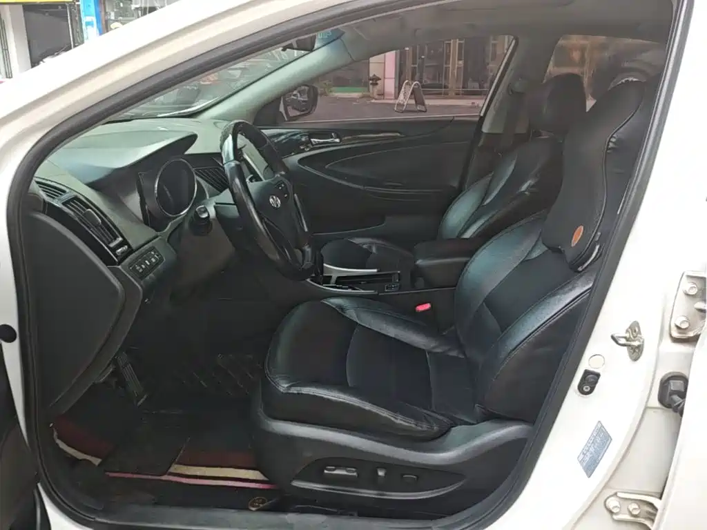 Hyundai Sonata 2017 — фото 15