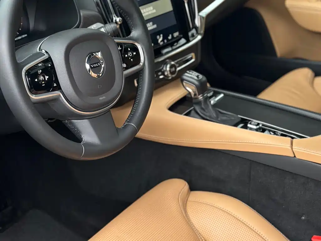 Volvo V90 2017 — фото 12