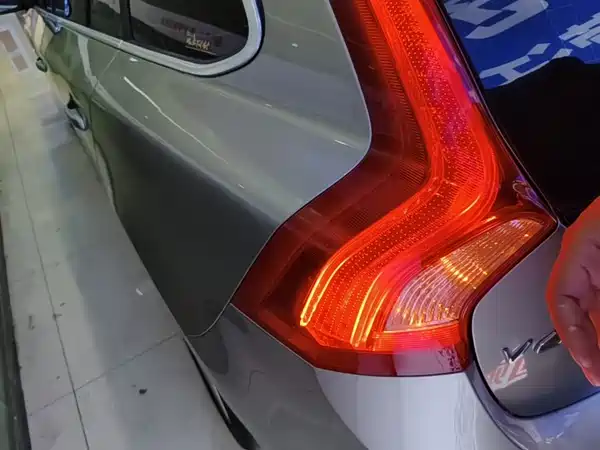 Volvo V60 2015