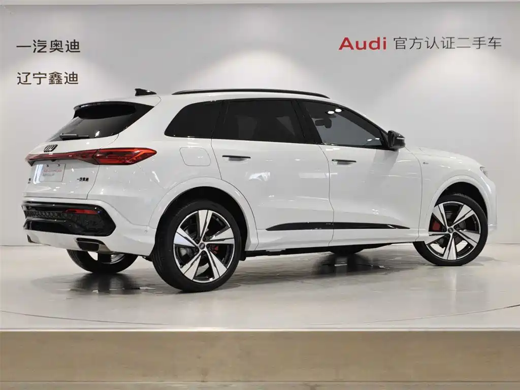 Audi Q5L 2026 — фото 4