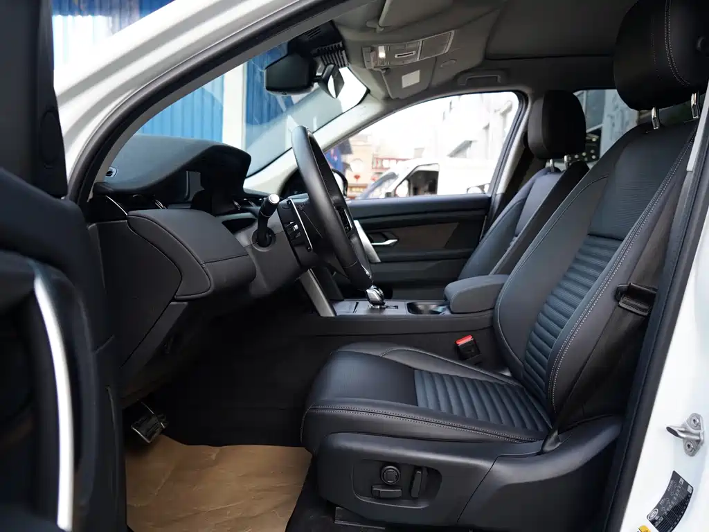 Land Rover Discovery Sport 2023 — фото 4