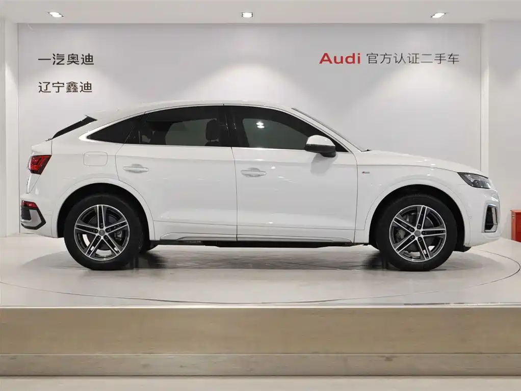 Audi Q5L Sportback 2021 — фото 3
