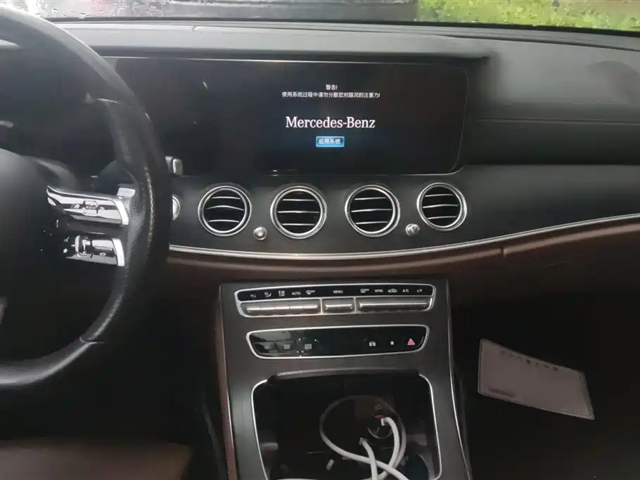 Mercedes-Benz E-Class 2021 — фото 13