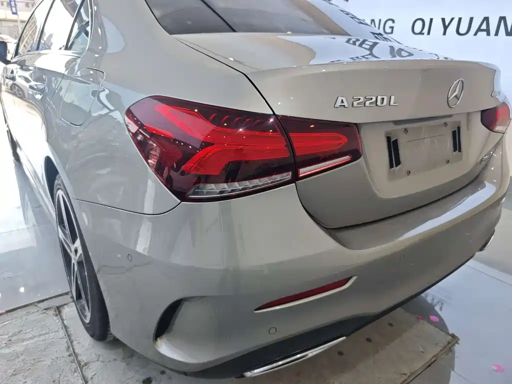 Mercedes-Benz A-Class 2020 — фото 17