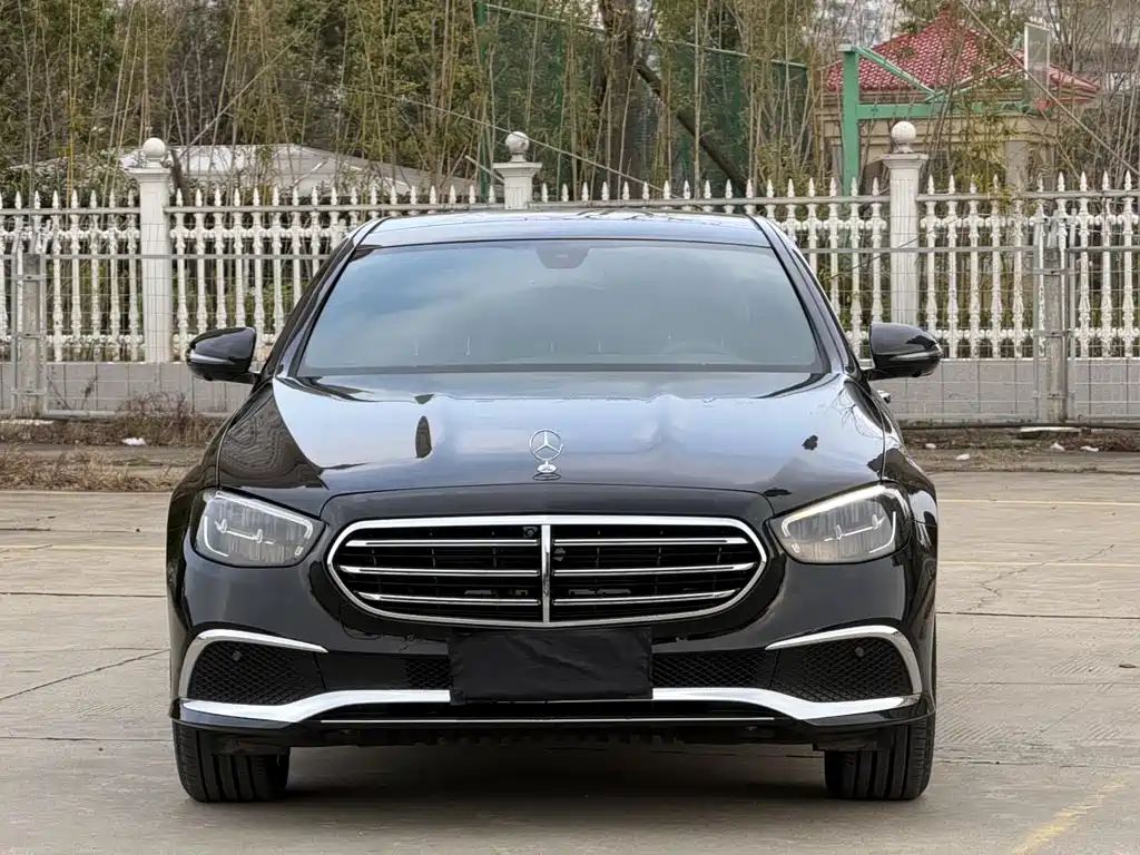 Mercedes-Benz E-Class 2021 — фото 15
