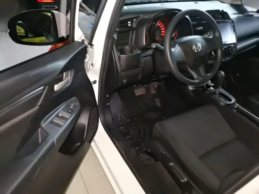 Honda Fit 2018 — фото 16