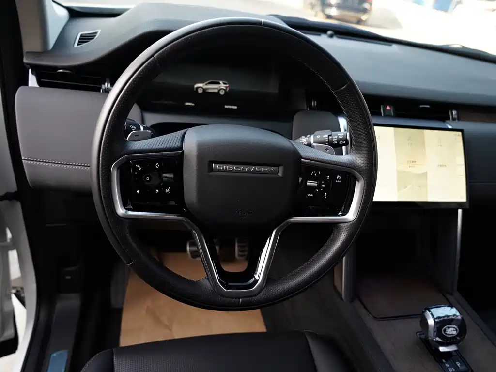 Land Rover Discovery Sport 2023 — фото 15