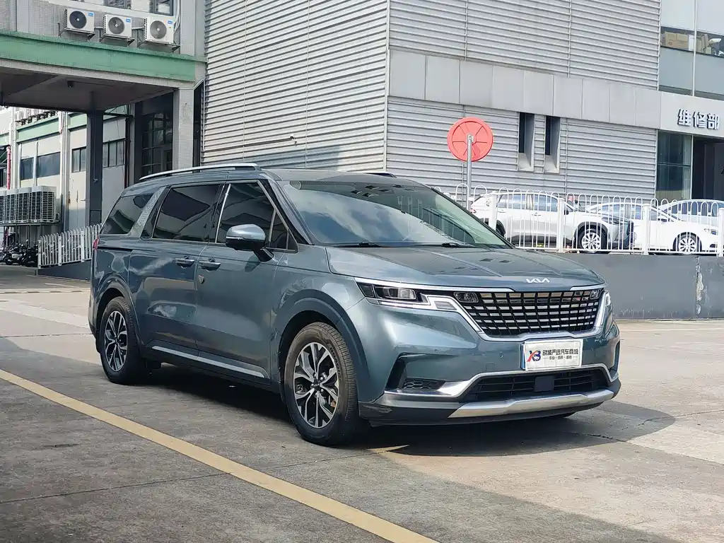 Kia Carnival 2023 — фото 4