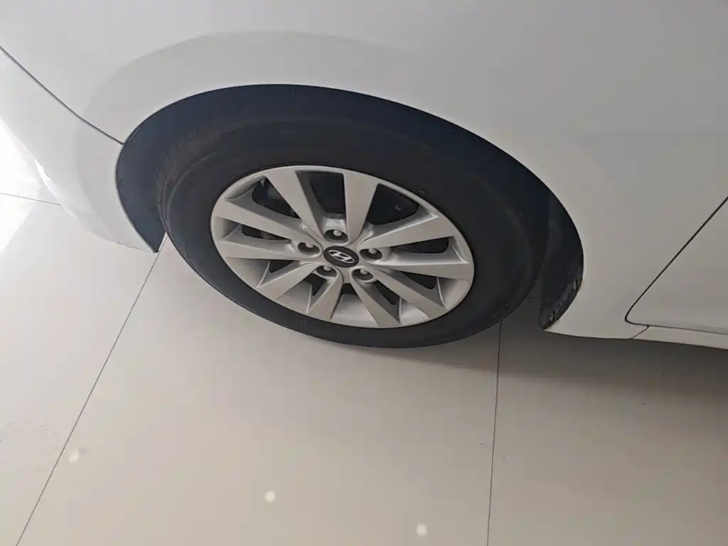 Hyundai Mistra 2015 — фото 25