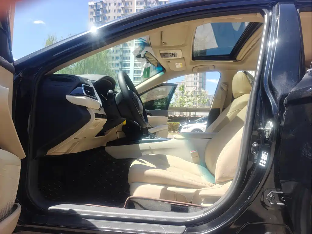 Toyota Camry 2020 — фото 13