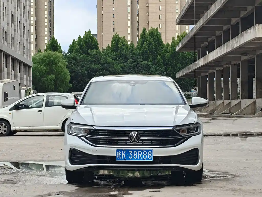 Volkswagen Sagitar 2024