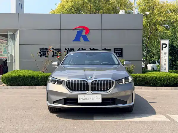 BMW 5 Series 2024