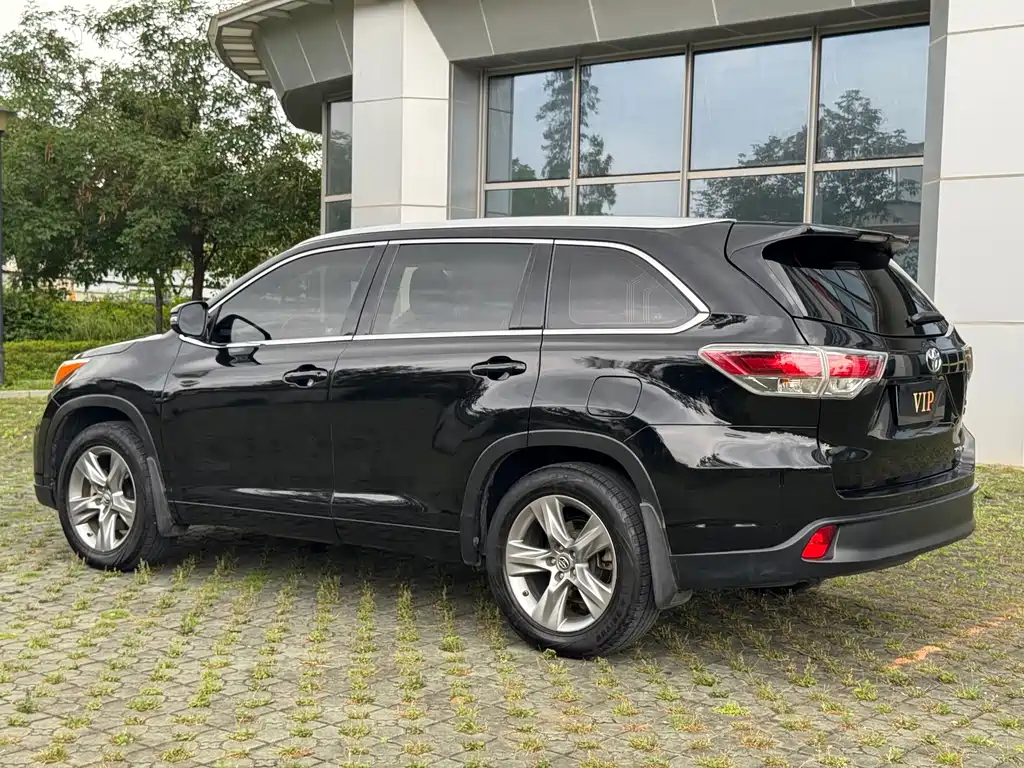 Toyota Highlander 2016 — фото 6