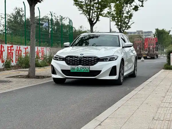 BMW i3 2023