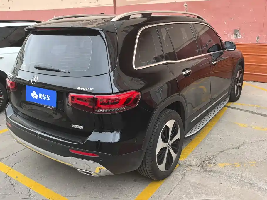 Mercedes-Benz GLB 2023