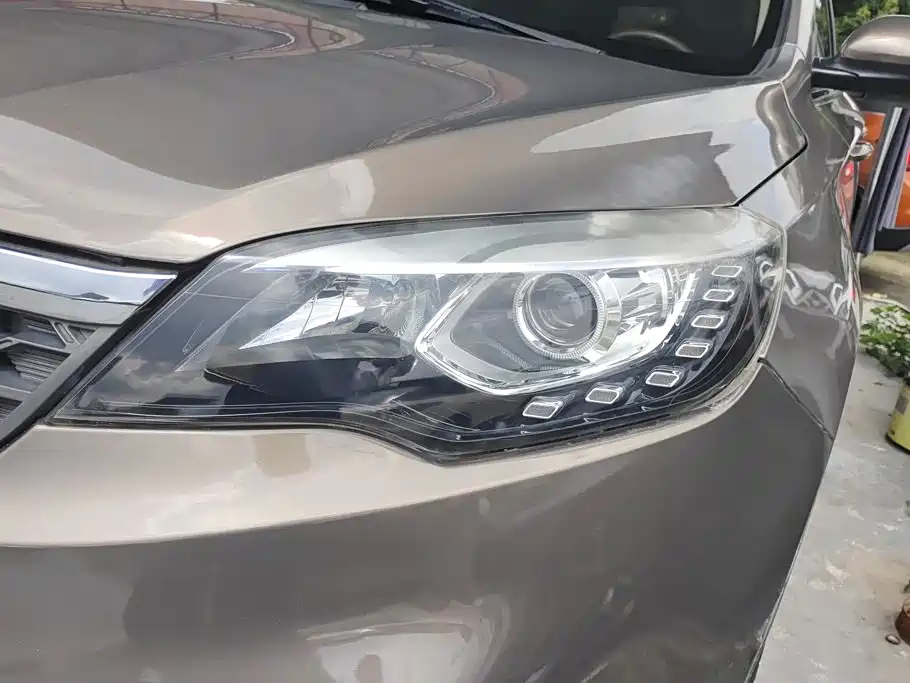 Leopaard CS10 2019