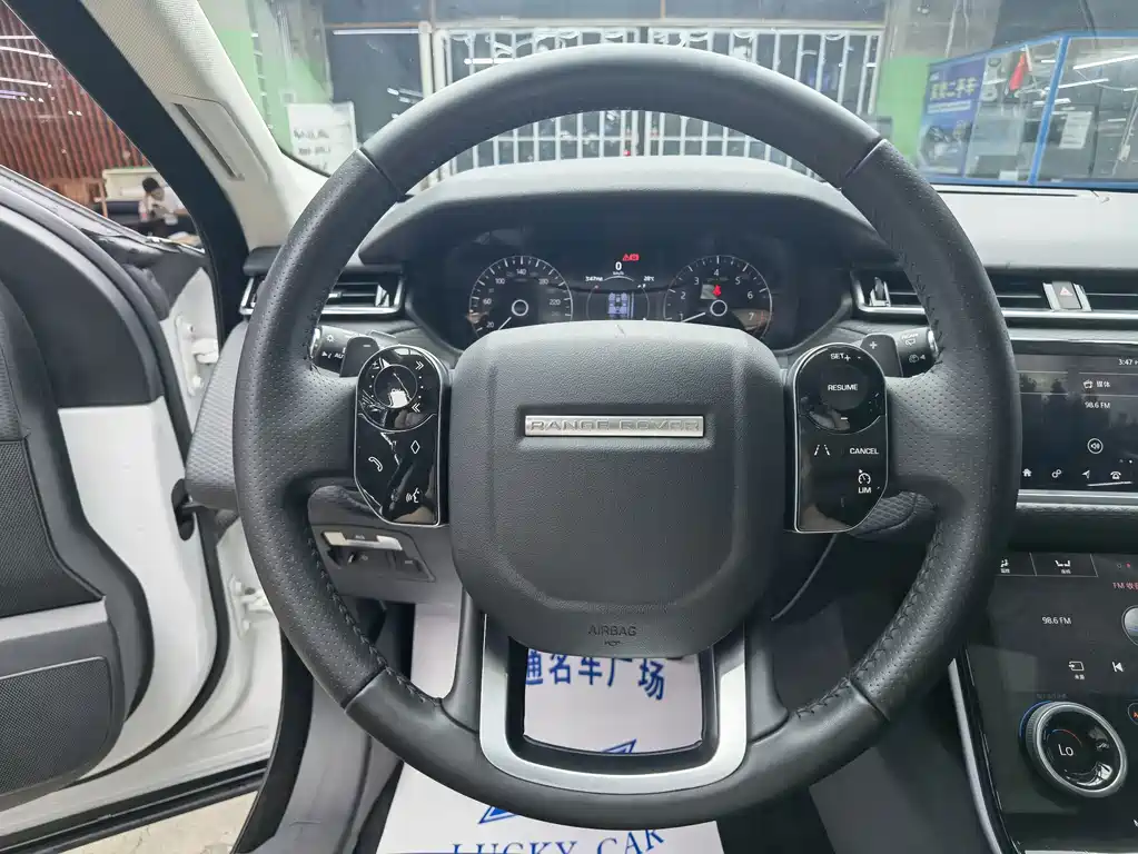 Land Rover Range Rover Velar 2018 — фото 10