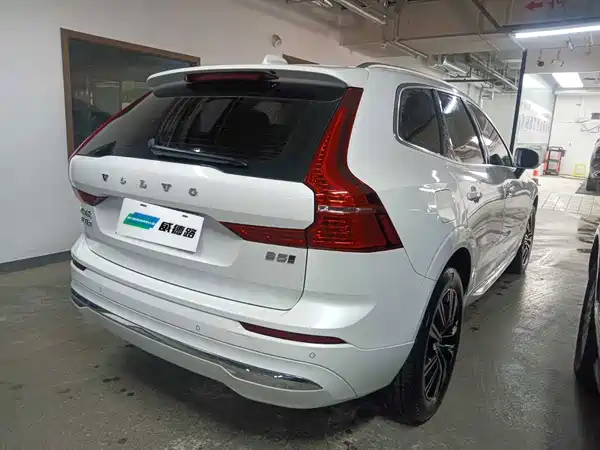 Volvo XC60 2022