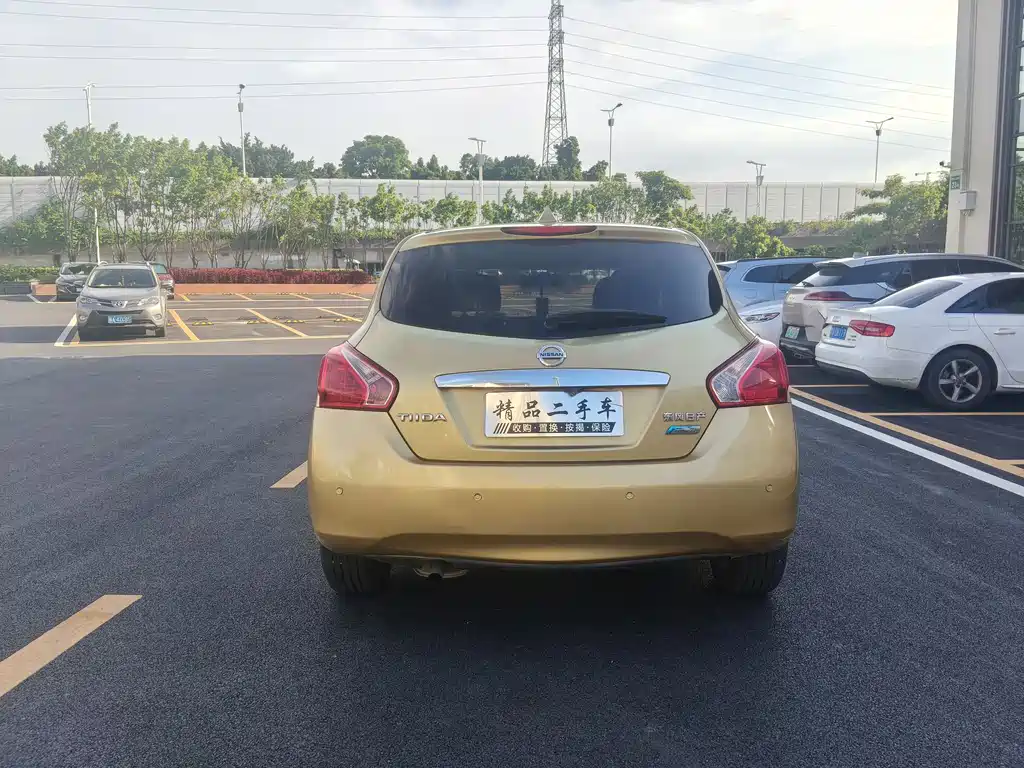 Nissan Tiida 2013