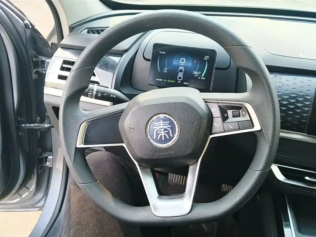 BYD Qin PLUS 2023 — фото 11