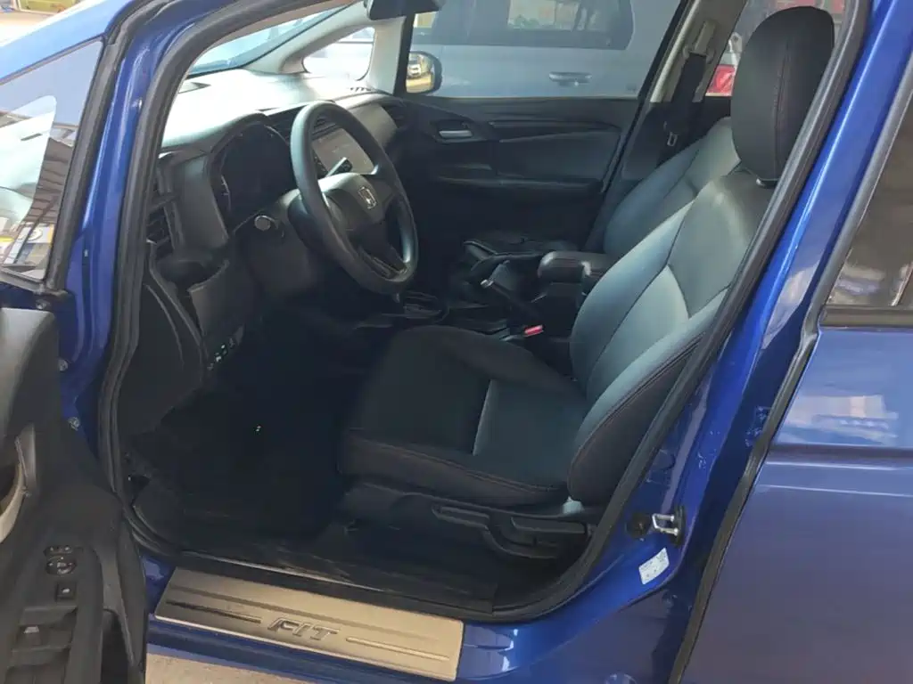 Honda Fit 2017 — фото 15