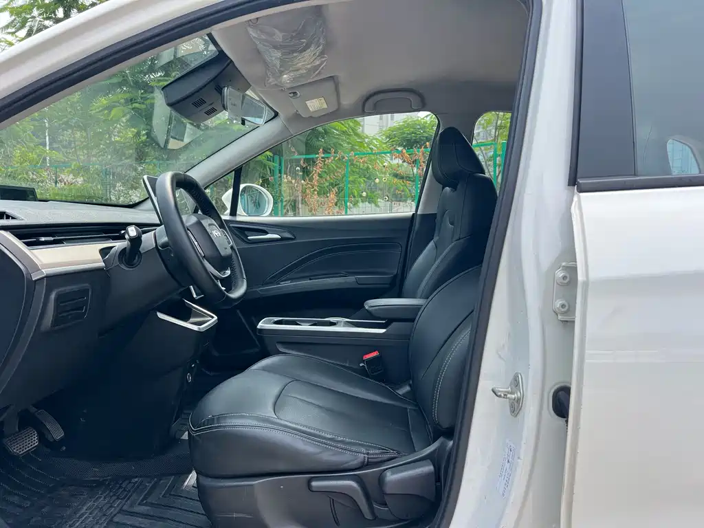Neta V 2022