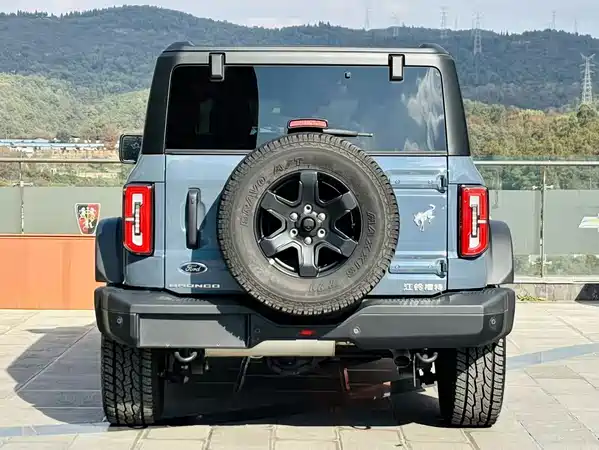 Ford Bronco 2024