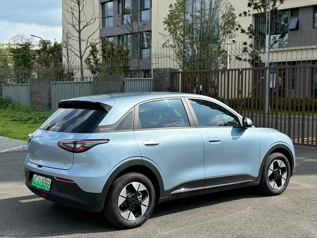 Geely Galaxy Starwish 2025 — фото 16