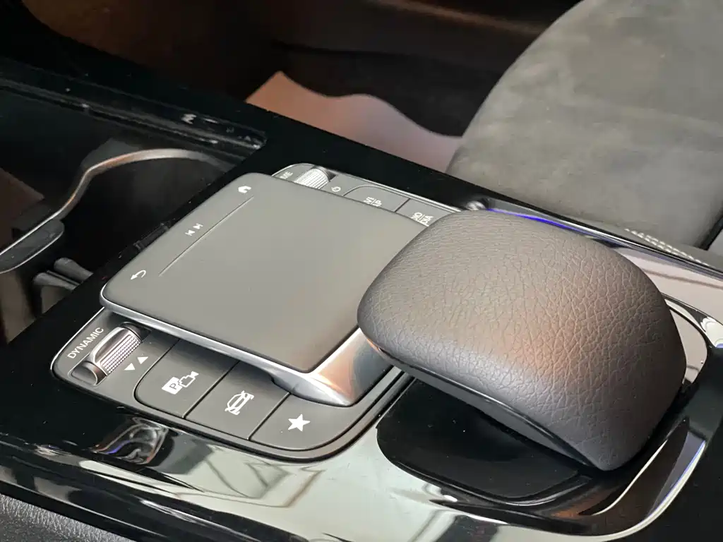 Mercedes-Benz A-Class 2023 — фото 18