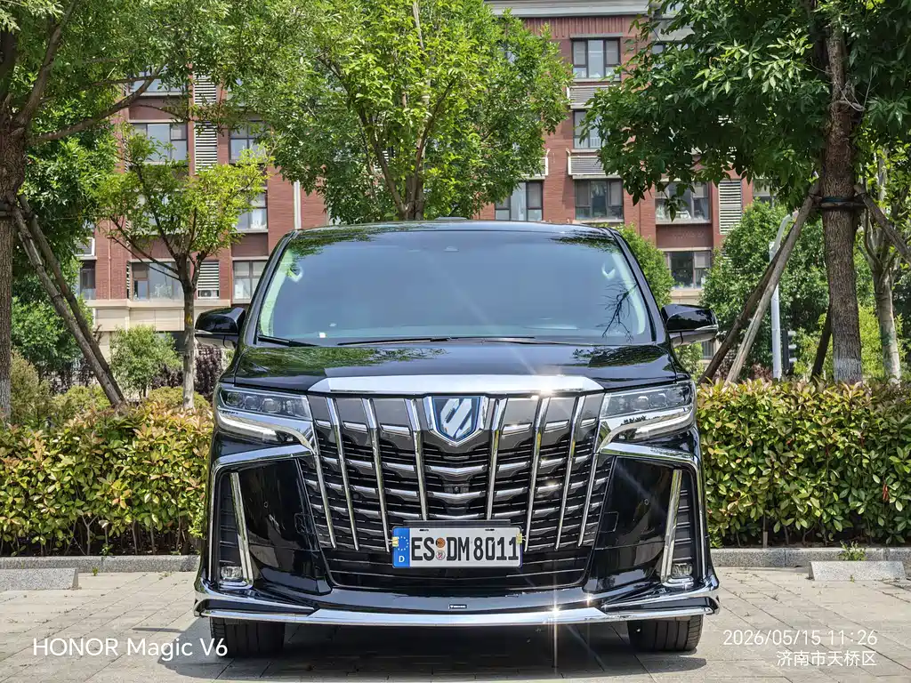 Toyota Vellfire 2023 — фото 2