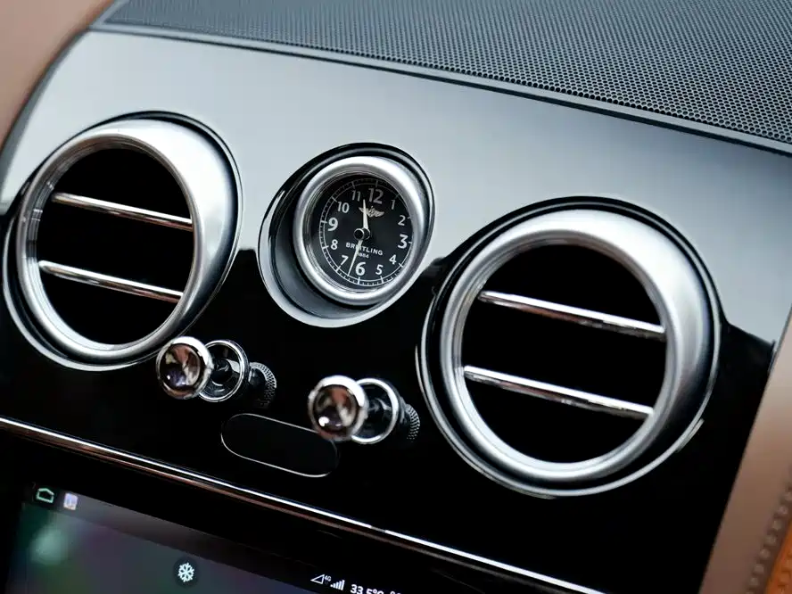 Bentley Flying Spur 2010 — фото 16
