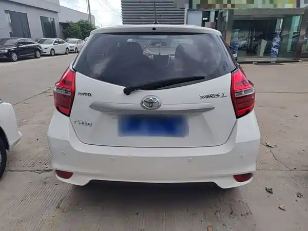 Toyota Yaris L 2020