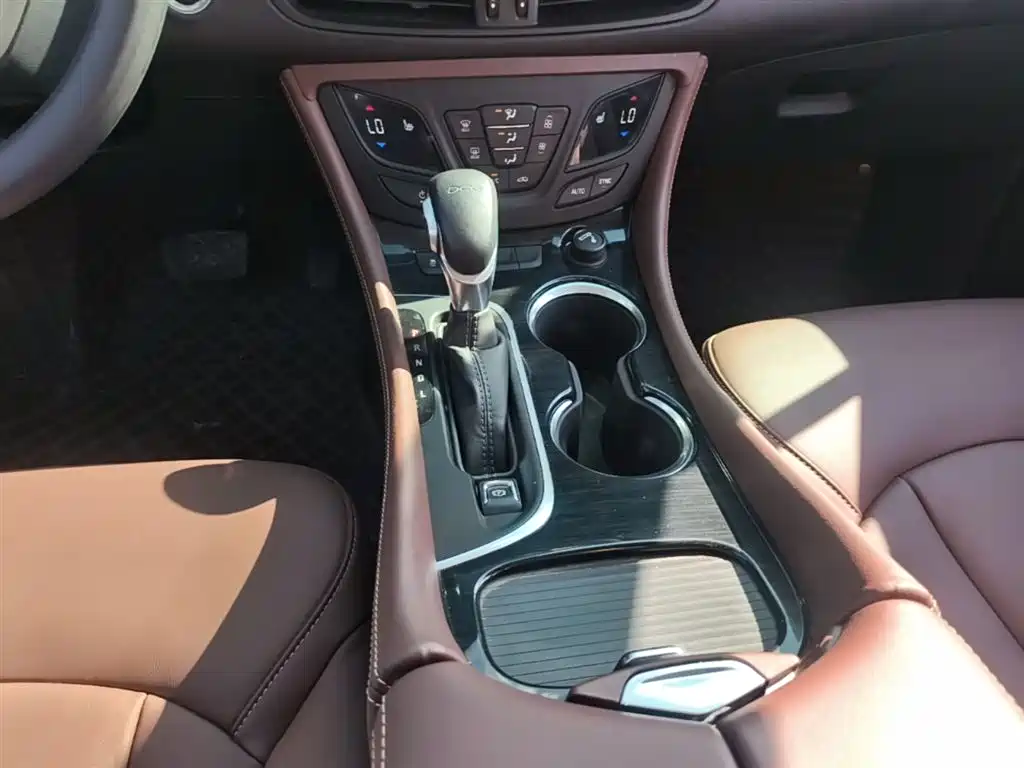 Buick Envision Plus 2021 — фото 14