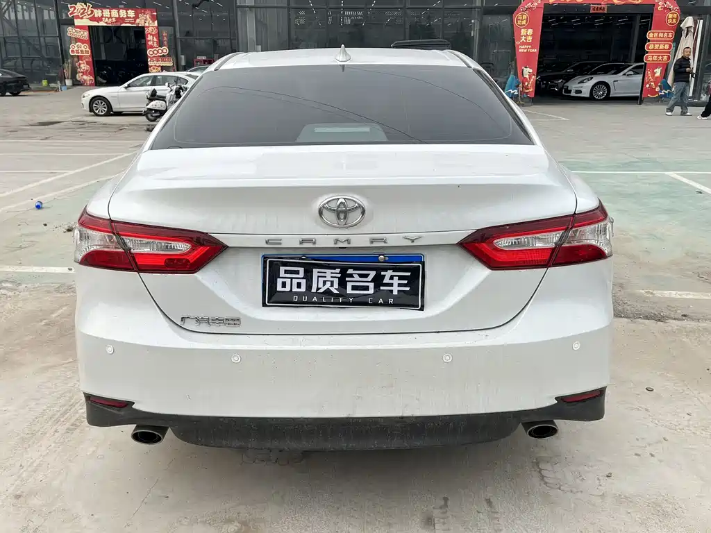 Toyota Camry 2023 — фото 10