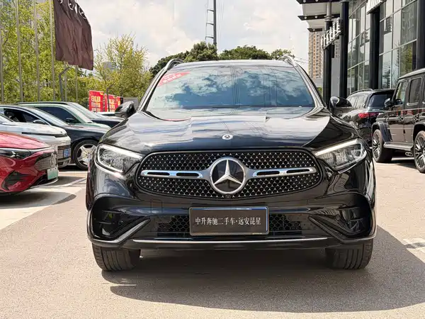 Mercedes-Benz GLC 2025