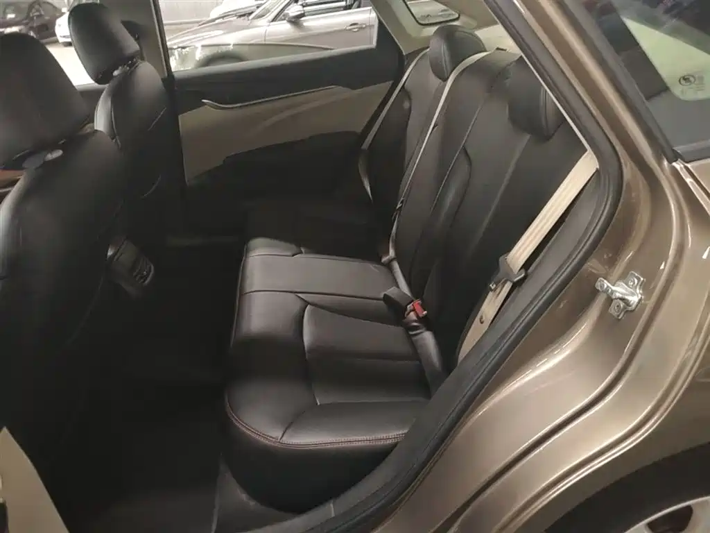 Buick Excelle 2017 — фото 17