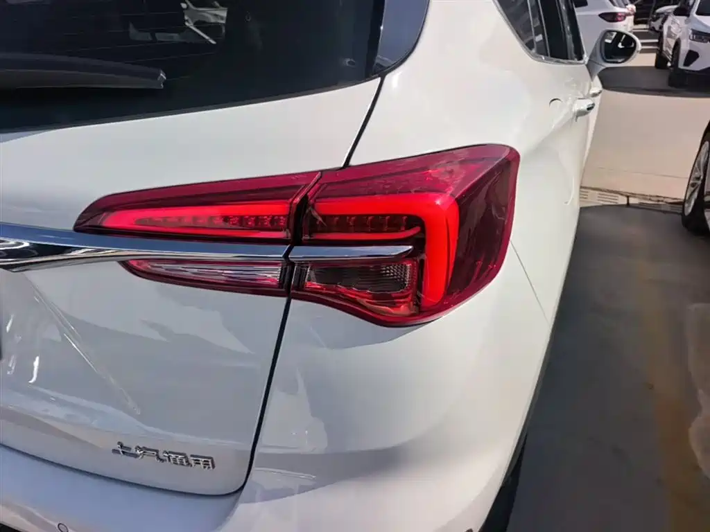 Buick Envision Plus 2021 — фото 8