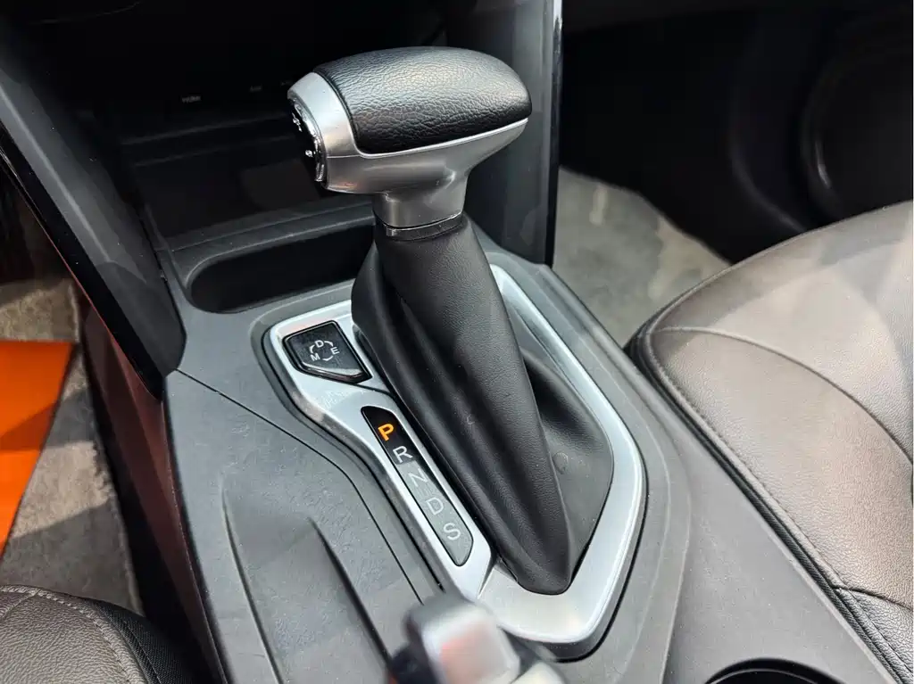 GAC Motor Trumpchi GS4 2016 — фото 15
