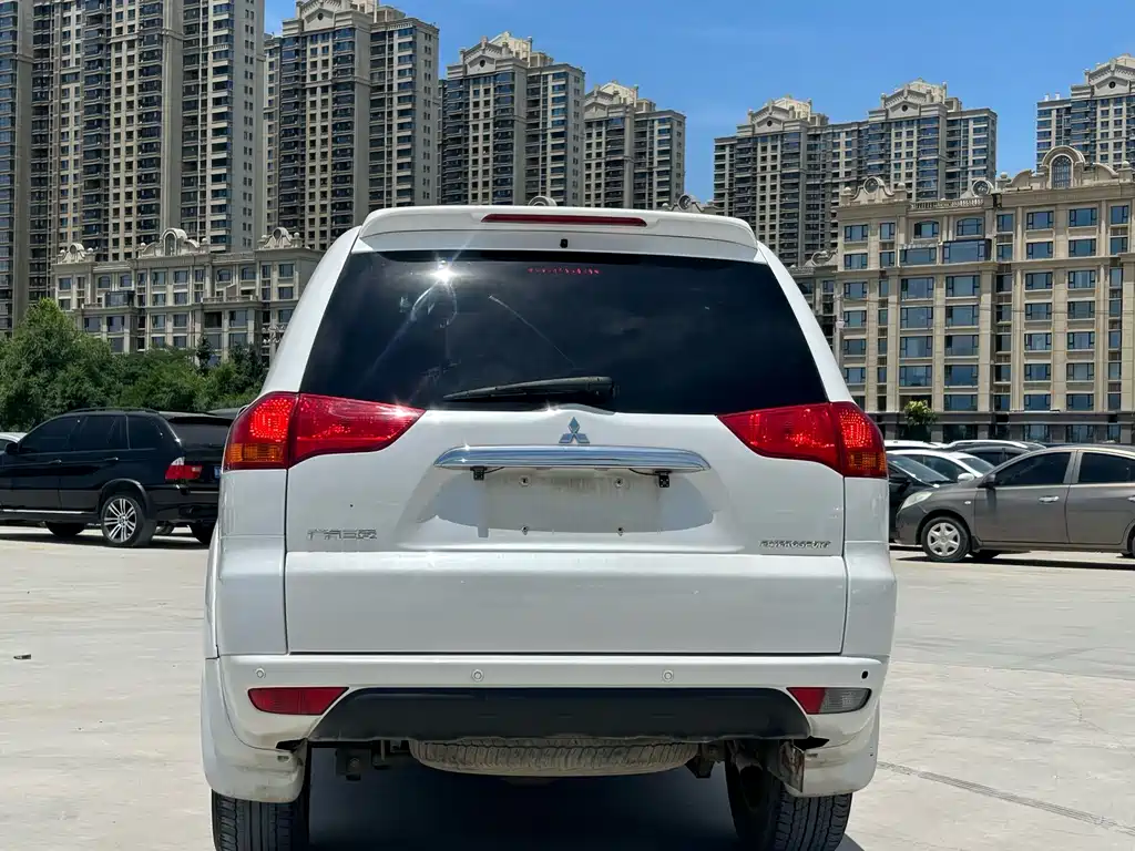 Mitsubishi Pajero Jinchang 2017 — фото 8