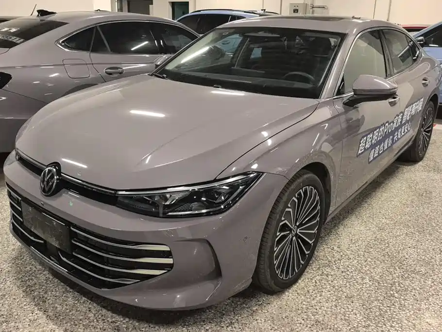 Volkswagen Passat 2024
