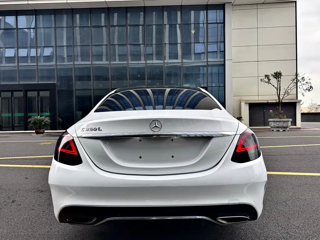 Mercedes-Benz C-Class 2018 — фото 5