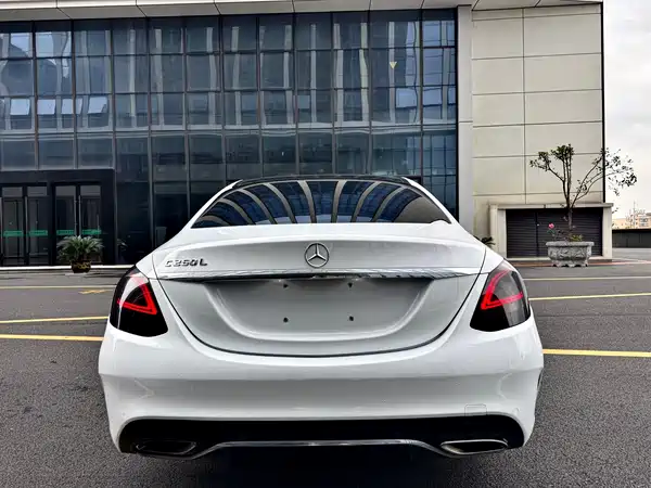 Mercedes-Benz C-Class 2019
