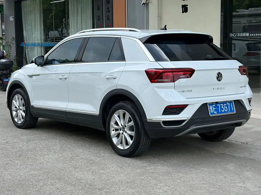 Volkswagen T-Roc 2023