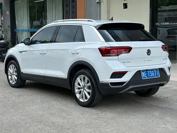 Volkswagen T-Roc 2023